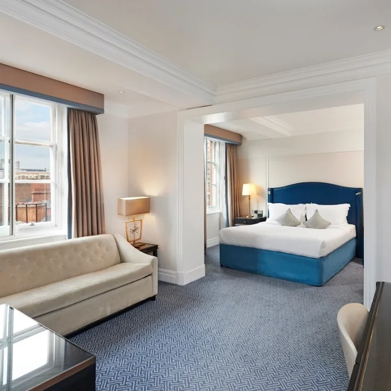 the-waldorf-hilton